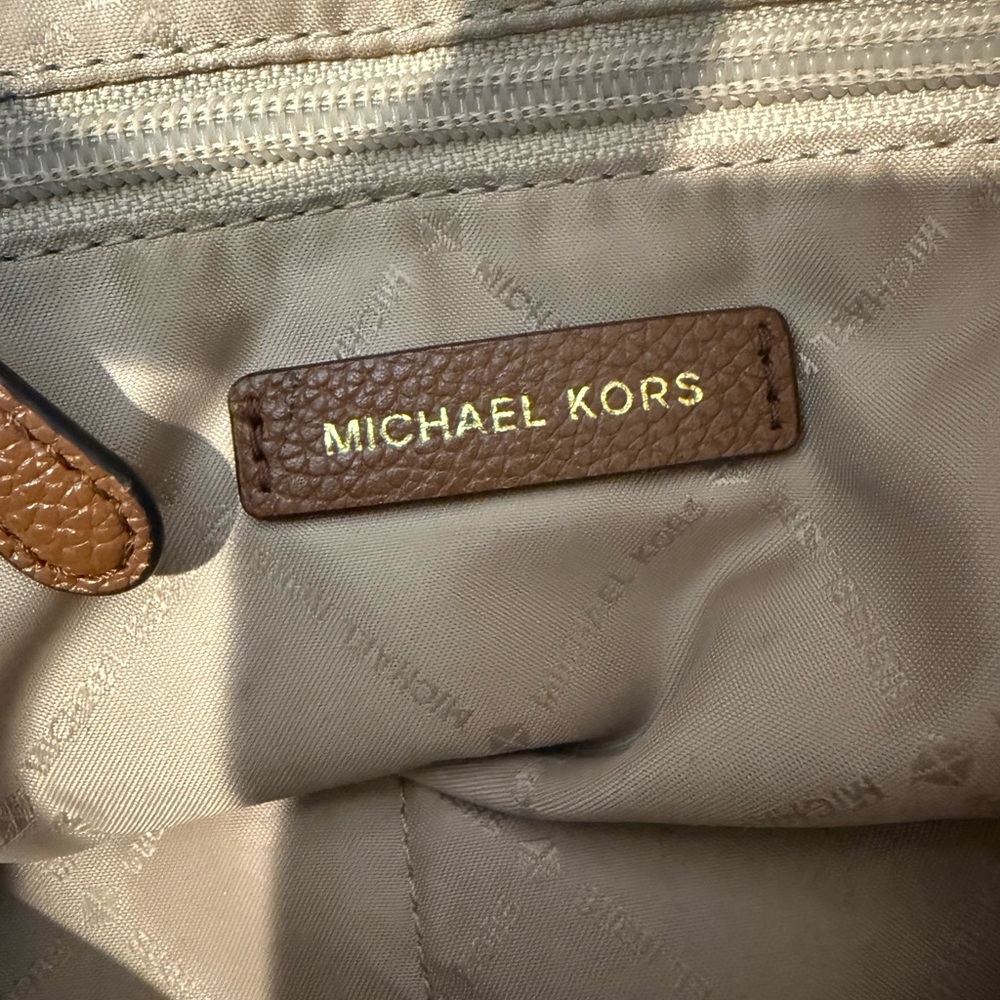 MICHAEL KORS Jet Set East West Signature Monogram Logo Chain Tote Bag Tan Brown - Picture 14 of 15